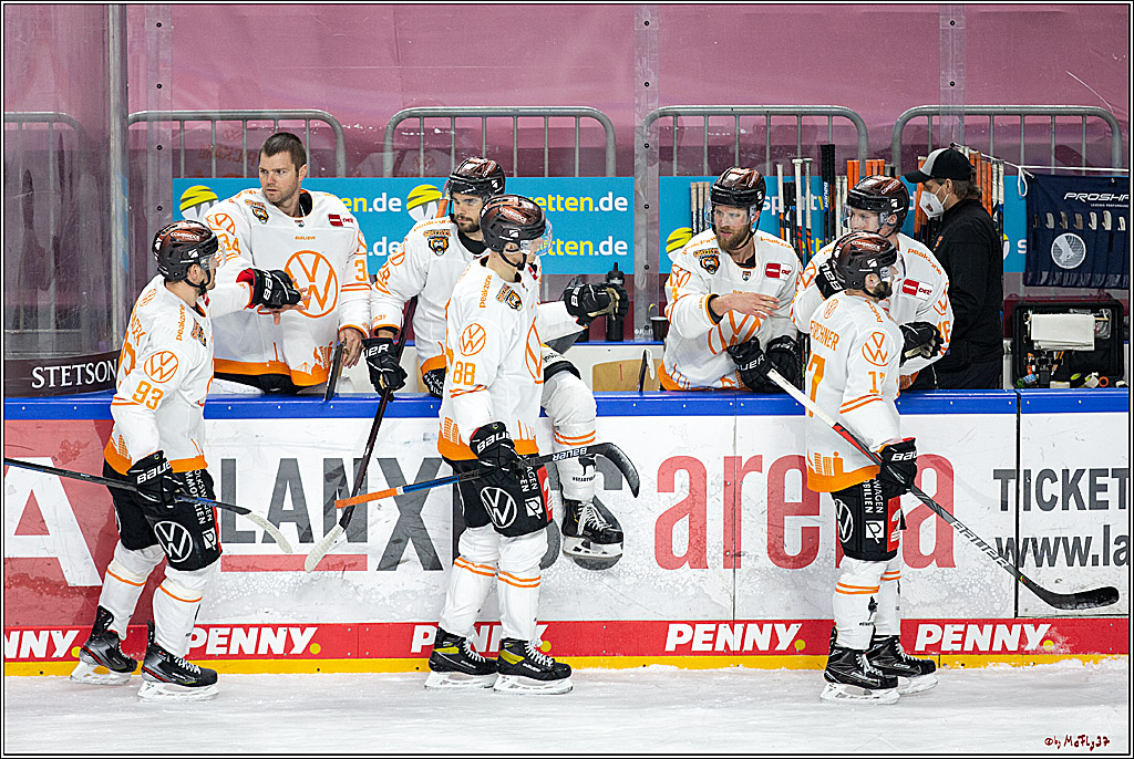 PENNY DEL;  Koelner Haie - Wolfsburg Grizzlys; Koeln, 17.03.2021